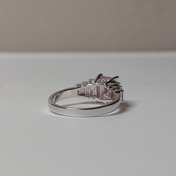 Very Pretty Pink And Silver Tone Ring Size 8.75 - Picture 4 of 10